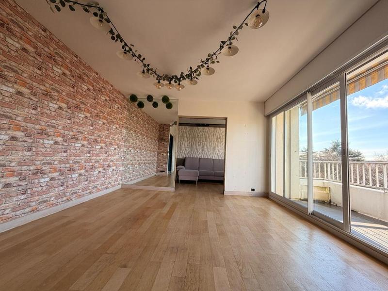 Appartement - 93 m² - 4 pièces