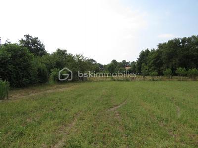 Terrain - 819 m²