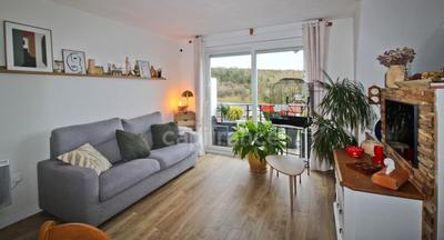 Appartement - 77 m² - 3 pièces