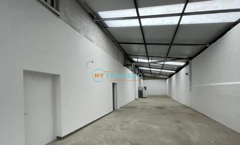 Local d'activité / Entrepôt - 344 m²