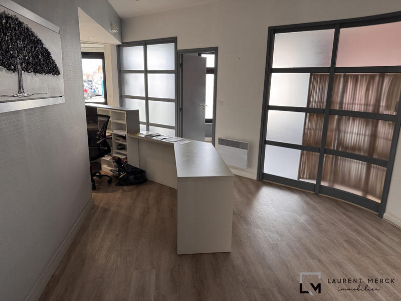 Local d'activités - 117 m²