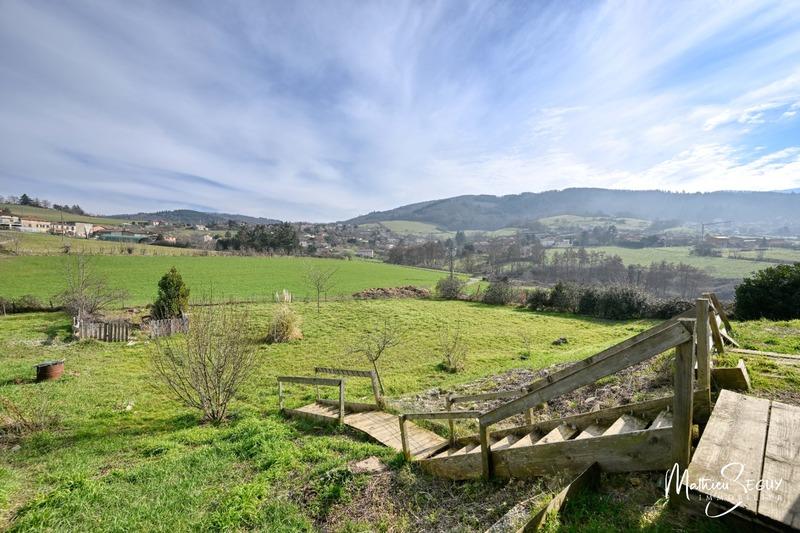 Maison - 101 m² - 5 pièces