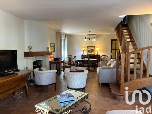 Maison de maîtres - 180 m² - 6 pièces