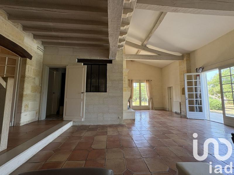 Maison - 220 m² - 7 pièces