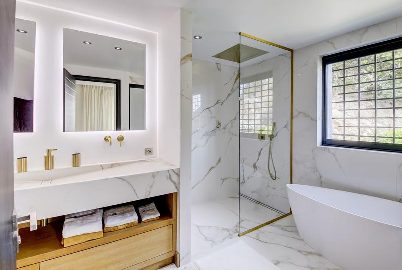 Villa - 281 m² - 8 pièces