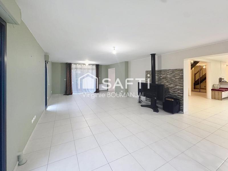 Maison - 236 m² - 8 pièces