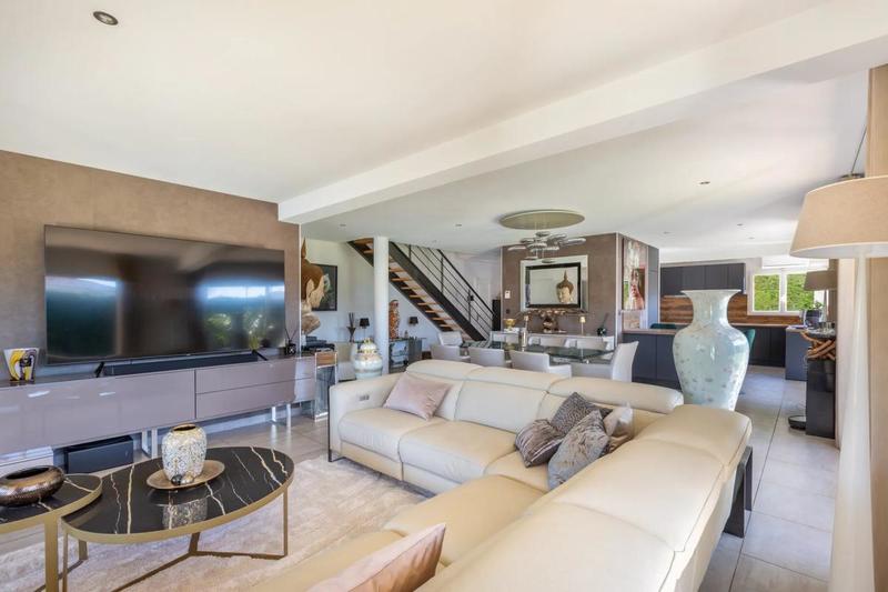 Maison - 176 m² - 5 pièces