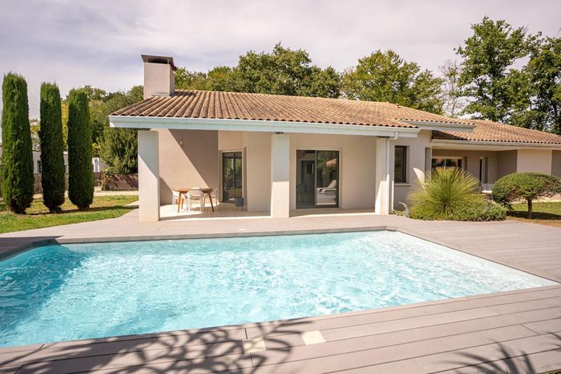 Maison - 270 m² - 7 pièces