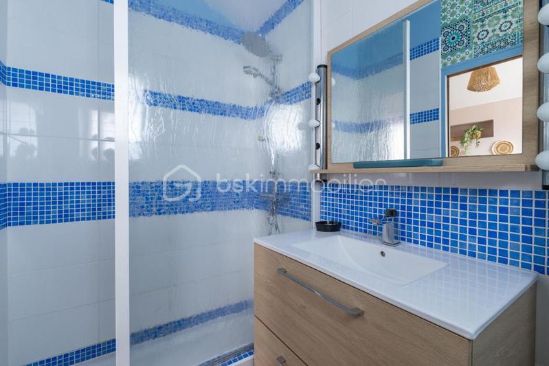 Maison - 181 m² - 7 pièces