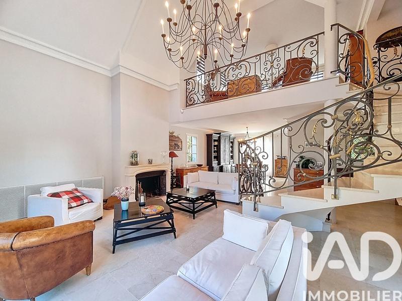 Maison - 190 m² - 6 pièces