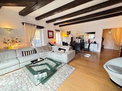 Appartement - 110 m² - 6 pièces