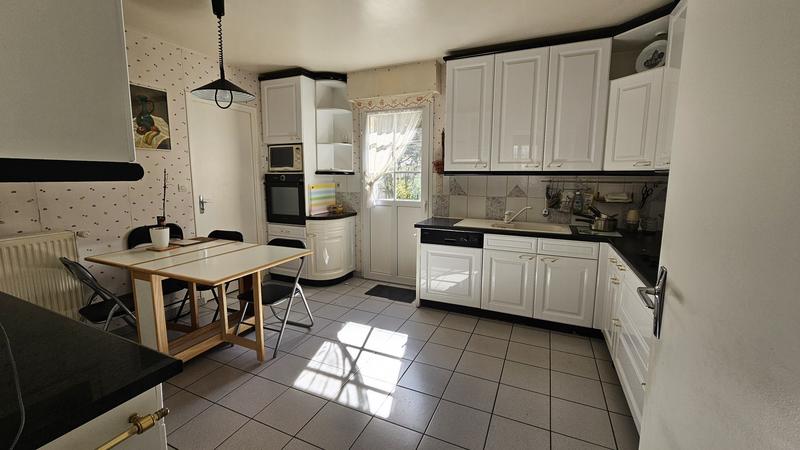 Maison - 195 m² - 8 pièces