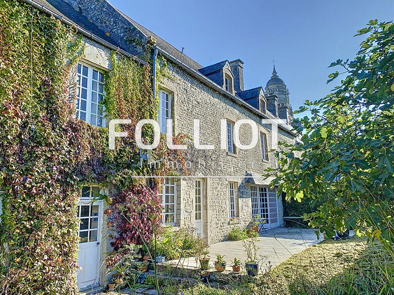 Maison - 180 m² - 8 pièces