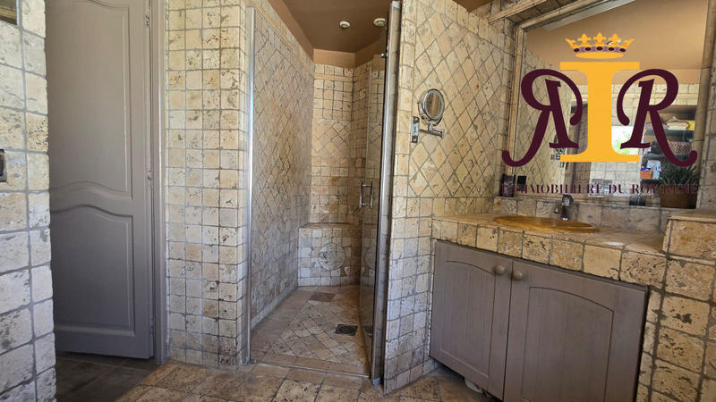 Maison contemporaine - 187 m² - 5 pièces