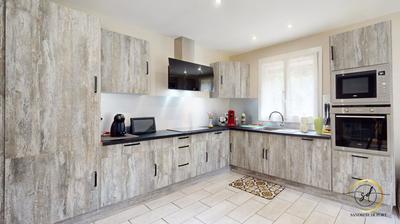 Maison - 166 m² - 7 pièces