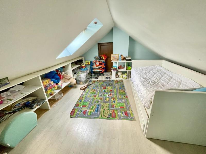 Maison jumelée - 193 m² - 7 pièces