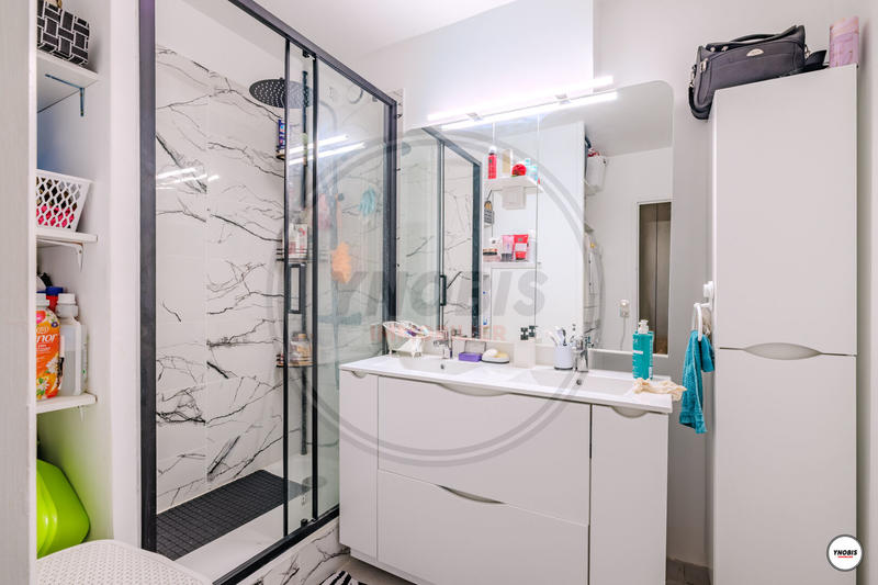 Appartement - 80 m² - 4 pièces