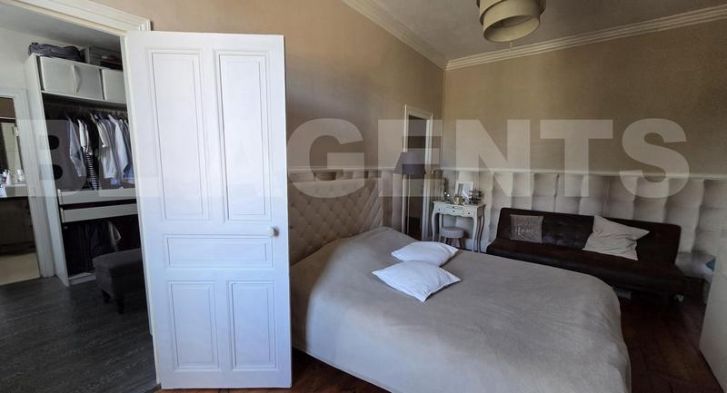 Maison de ville - 180 m² - 7 pièces