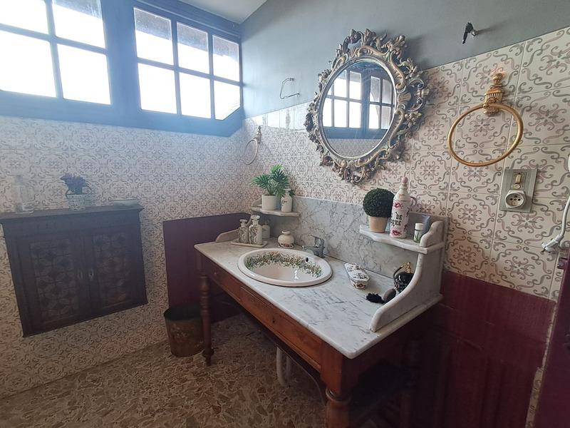 Maison bourgeoise - 325 m² - 11 pièces