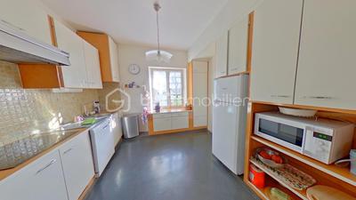 Propriété - 180 m² - 6 pièces