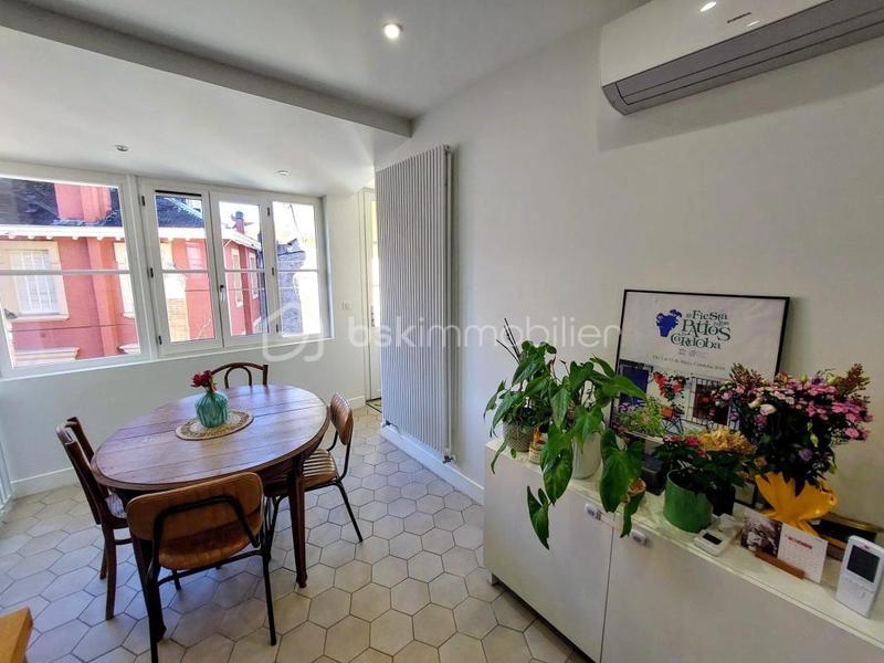 Appartement - 104 m² - 4 pièces