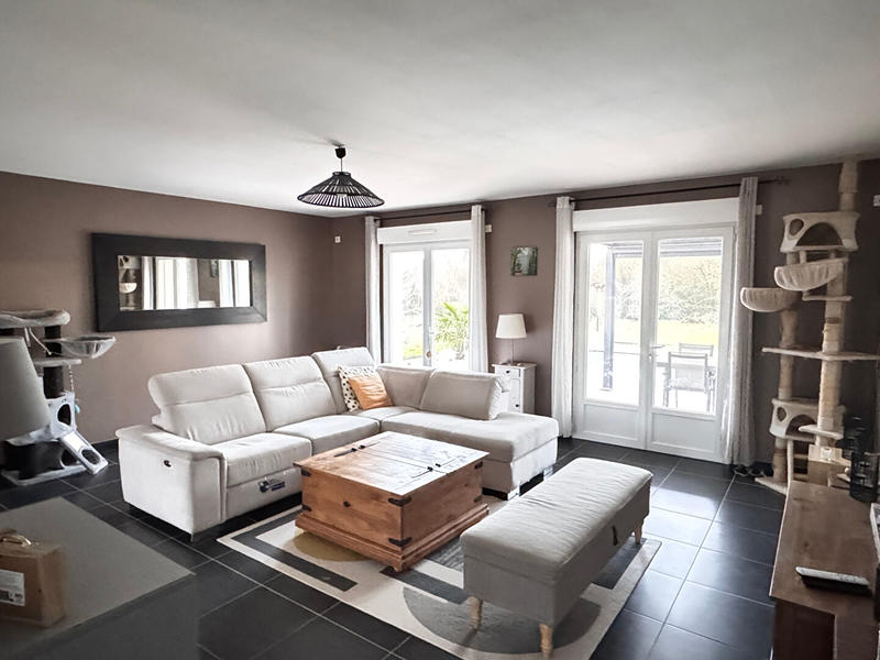 Maison - 140 m² - 5 pièces