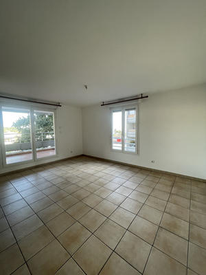 Appartement - 82 m² - 3 pièces