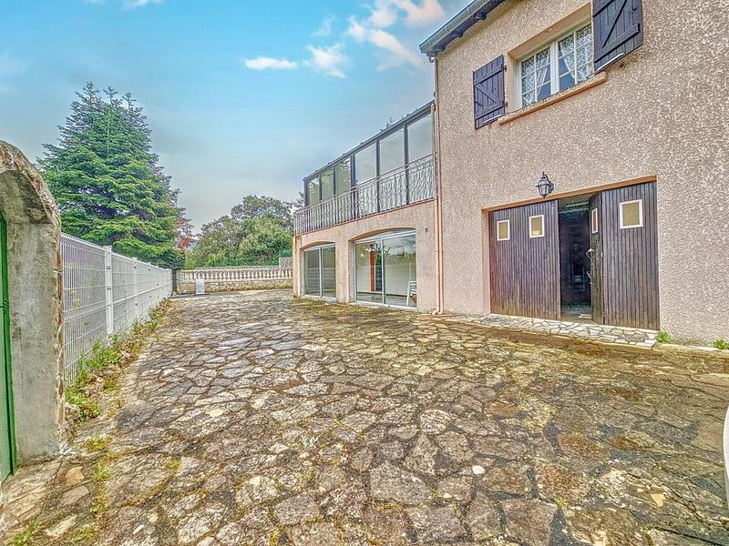 Maison - 179 m² - 6 pièces