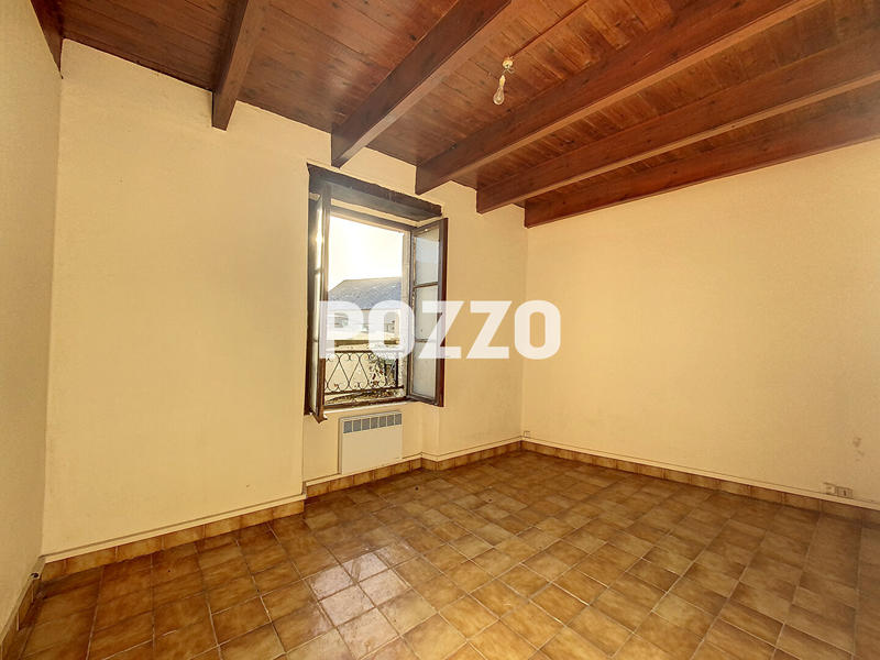Maison - 231 m² - 10 pièces
