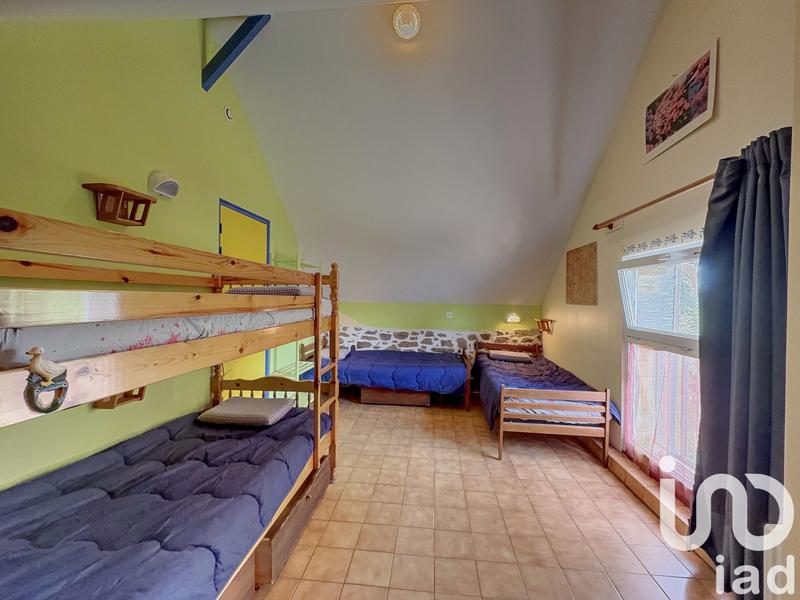 Maison - 340 m² - 9 pièces