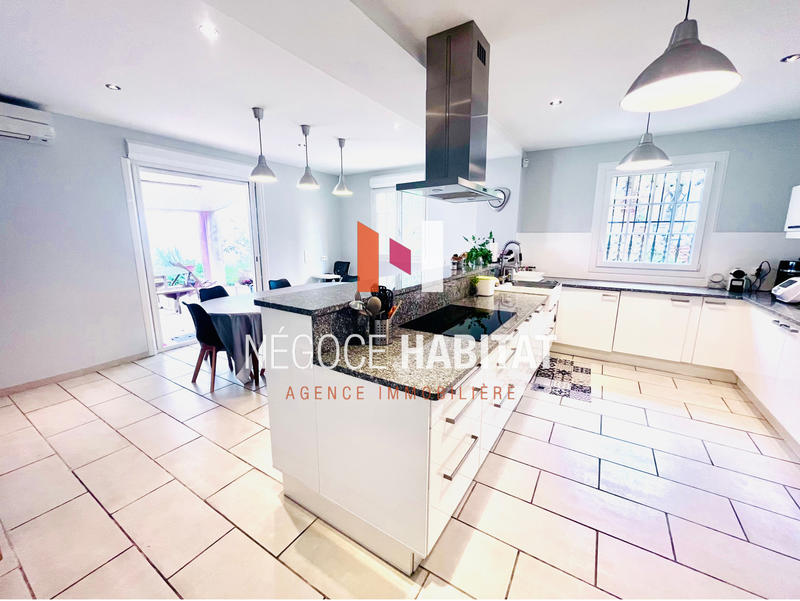 Villa - 280 m² - 7 pièces