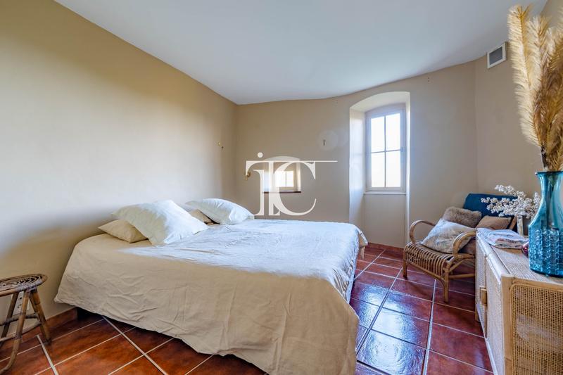 Maison - 141 m² - 6 pièces