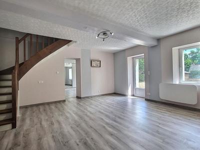 Maison - 102 m² - 4 pièces