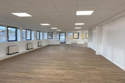 Bureau - 1 648 m²