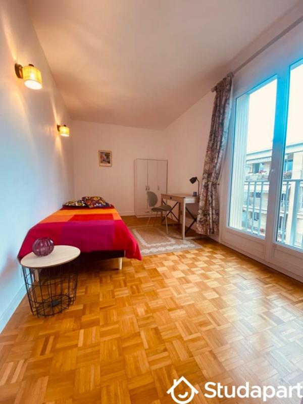 Chambre - 12 m² - 1 pièce