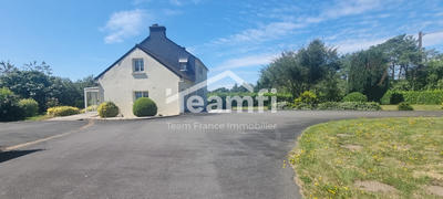 Maison - 143 m² - 7 pièces