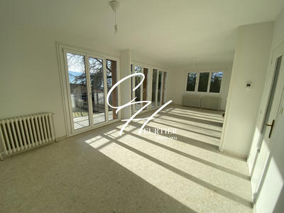 Maison - 151 m² - 6 pièces