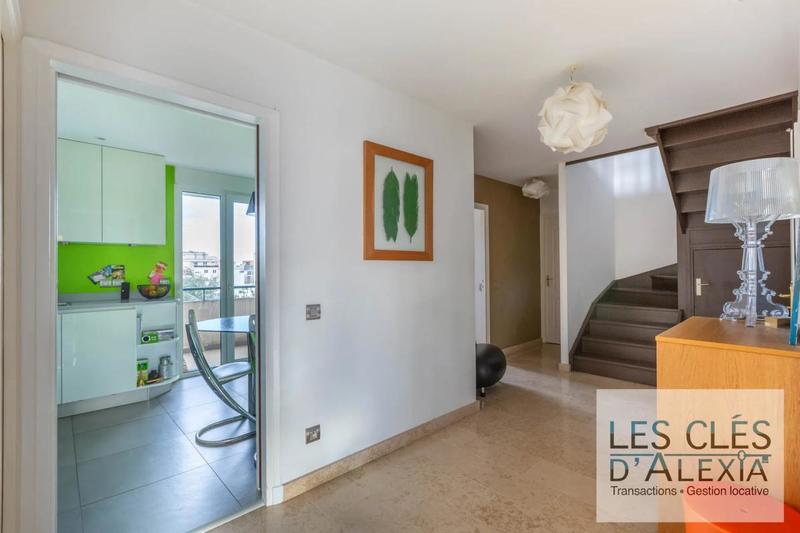 Appartement - 153 m² - 6 pièces
