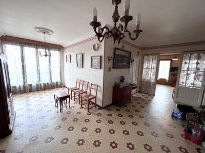 Maison - 101 m² - 5 pièces