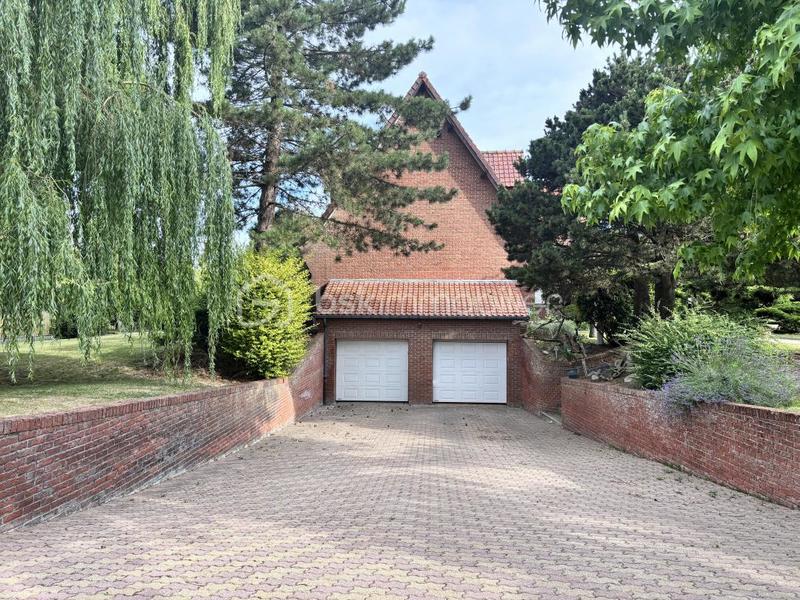 Pavillon - 199 m² - 9 pièces