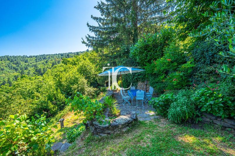 Maison - 167 m² - 6 pièces