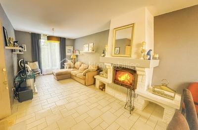 Maison - 90 m² - 5 pièces