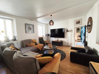 Maison - 171 m² - 7 pièces