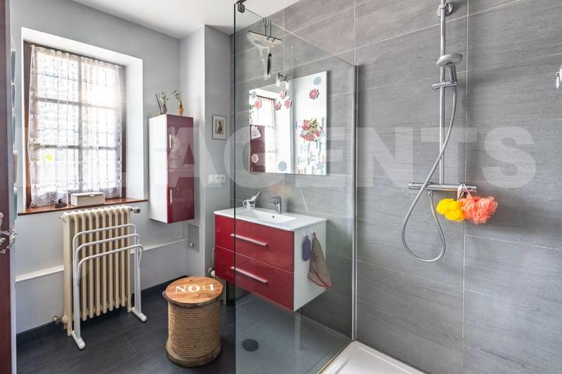 Corps de ferme - 270 m² - 9 pièces