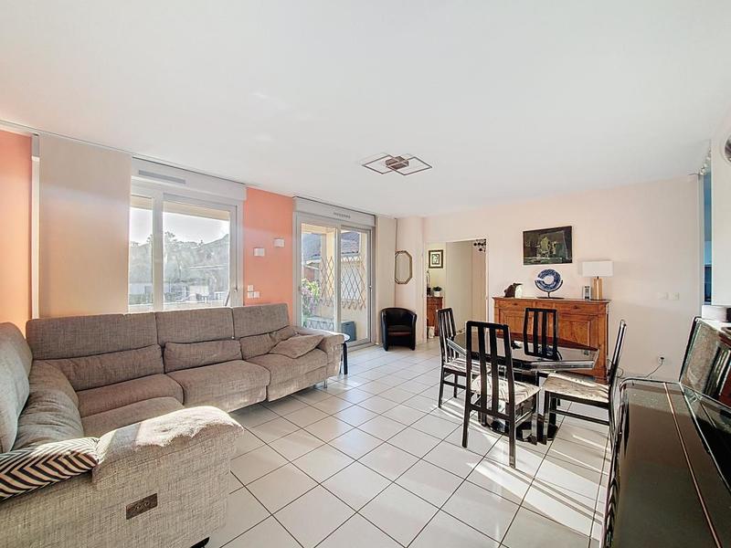 Appartement - 82 m² - 4 pièces