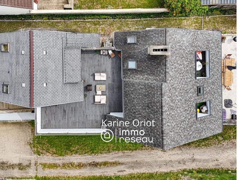 Maison - 279 m² - 6 pièces