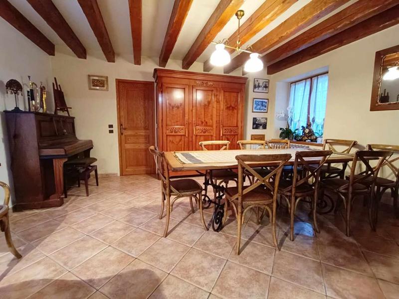 Maison - 181 m² - 6 pièces