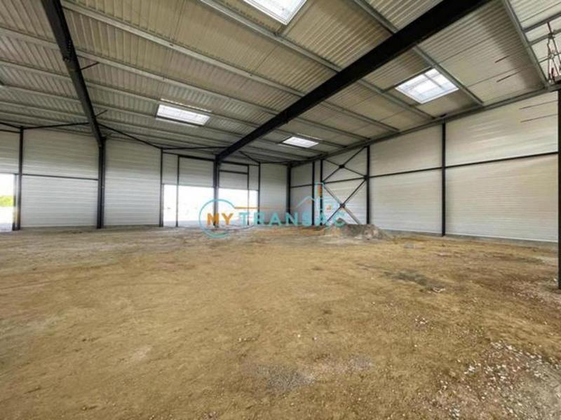 Local d'activités - 418 m²