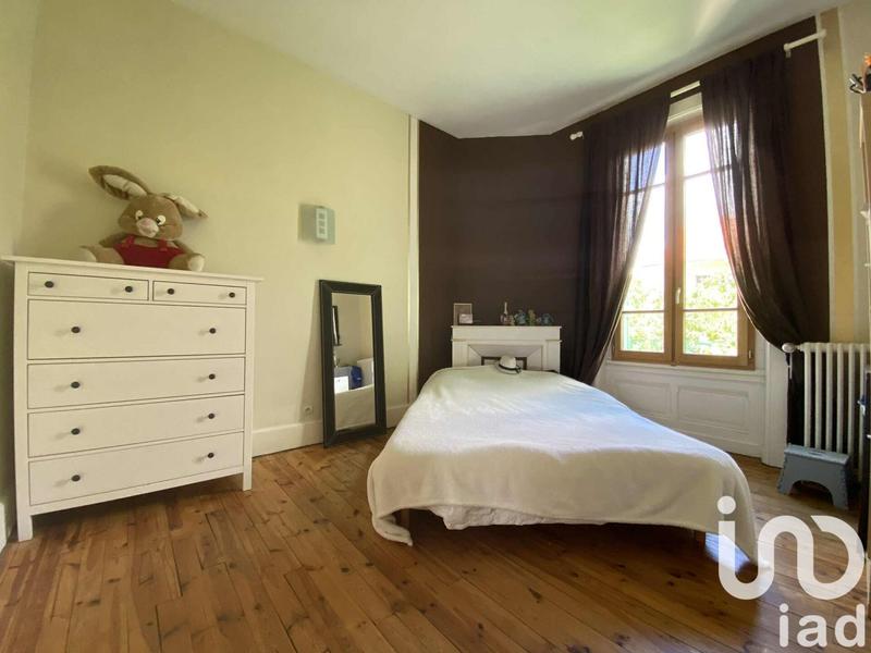 Maison - 220 m² - 7 pièces