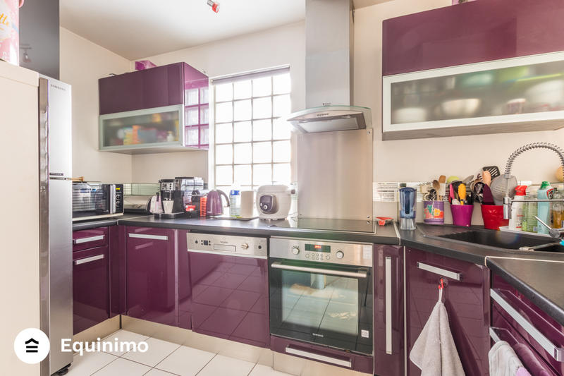 Appartement - 93 m² - 5 pièces